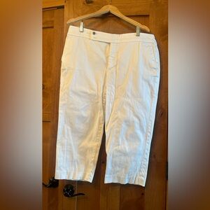 Chaps size 16 white capris very stylish almost new